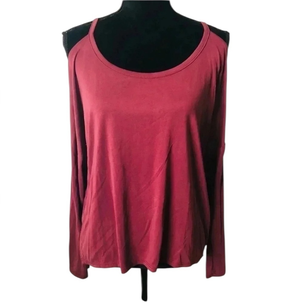 Acemi Women’s Red‎ Cold Shoulder Long Sleeve Top Medium